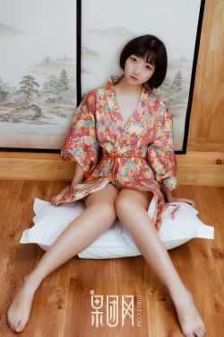 美女100%露全身